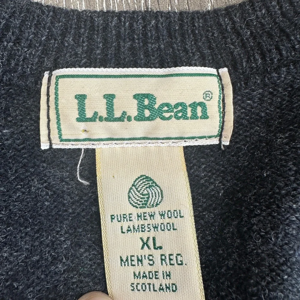 LL Bean Mens XL Lambswool Sweater Vest Gray V-Neck Made in Scotland Wool Knit